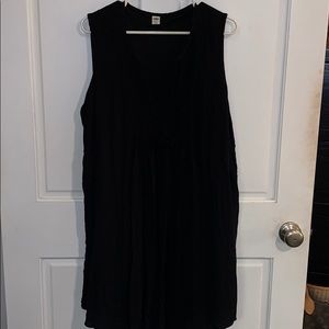 Black flowy old navy black dress.